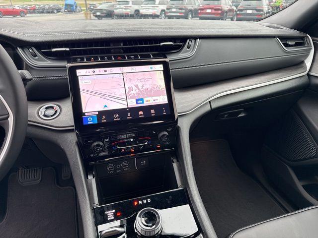 new 2025 Jeep Grand Cherokee car, priced at $38,639