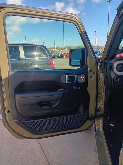 new 2026 Jeep Gladiator car, priced at $45,987