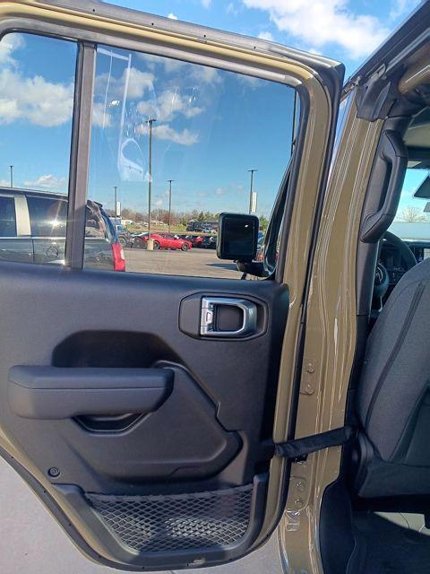 new 2026 Jeep Gladiator car, priced at $45,987