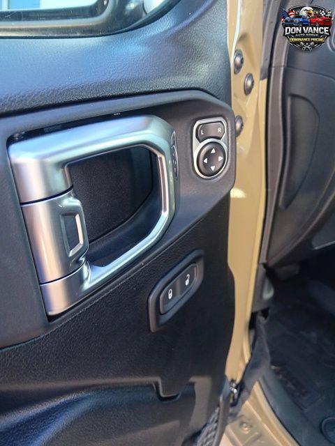 new 2026 Jeep Gladiator car, priced at $43,610