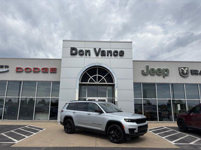 used 2023 Jeep Grand Cherokee L car, priced at $26,719