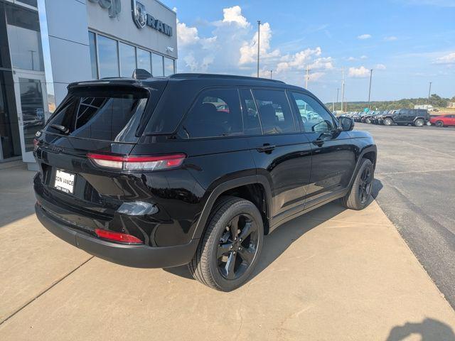new 2025 Jeep Grand Cherokee car, priced at $42,988