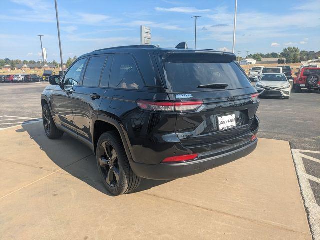 new 2025 Jeep Grand Cherokee car, priced at $42,988
