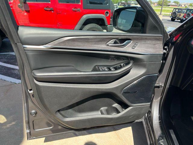 used 2021 Jeep Grand Cherokee L car, priced at $32,495