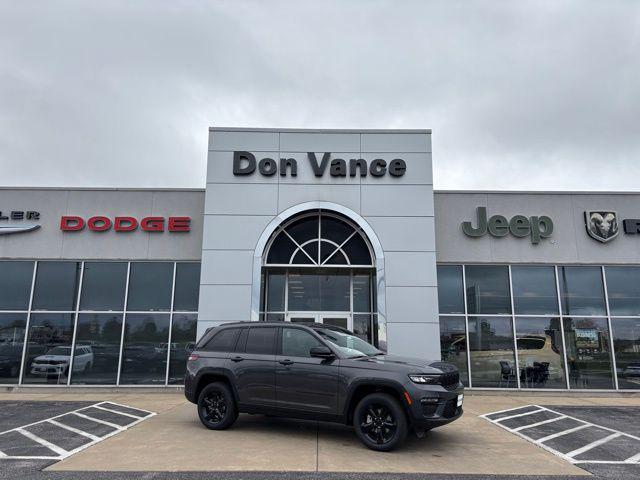 new 2025 Jeep Grand Cherokee car, priced at $45,988