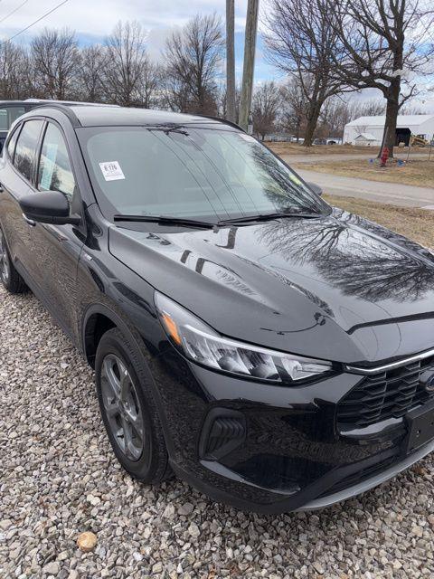 used 2025 Ford Escape car, priced at $25,990