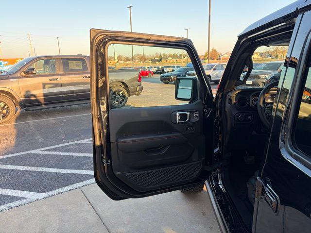 new 2026 Jeep Gladiator car, priced at $56,986