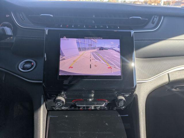 new 2025 Jeep Grand Cherokee car, priced at $37,795