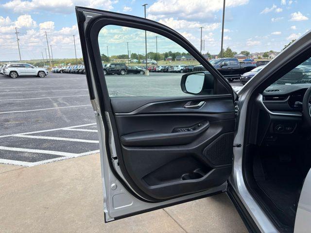 new 2025 Jeep Grand Cherokee L car, priced at $37,488