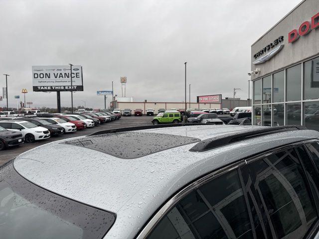 new 2025 Jeep Grand Cherokee car, priced at $37,595