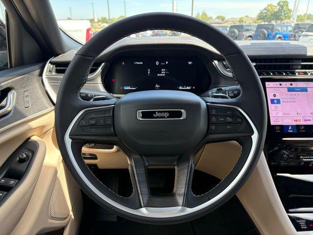 new 2025 Jeep Grand Cherokee car, priced at $38,729