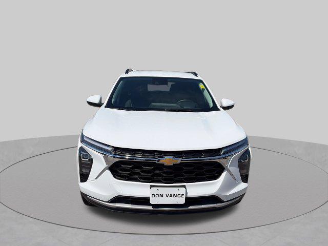 used 2025 Chevrolet Trax car, priced at $21,176