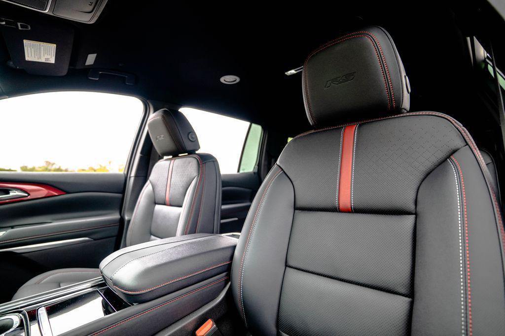 new 2026 Chevrolet Traverse car, priced at $57,258