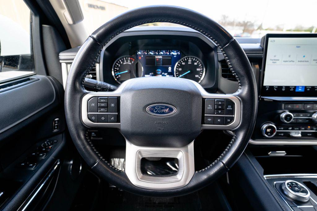 used 2024 Ford Expedition car, priced at $41,818