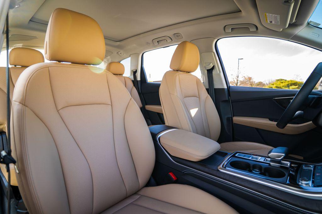 used 2025 Audi Q7 car, priced at $54,998