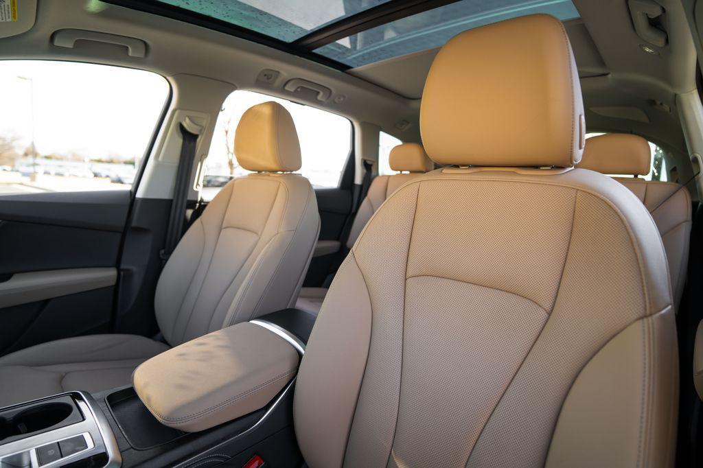 used 2025 Audi Q7 car, priced at $54,998