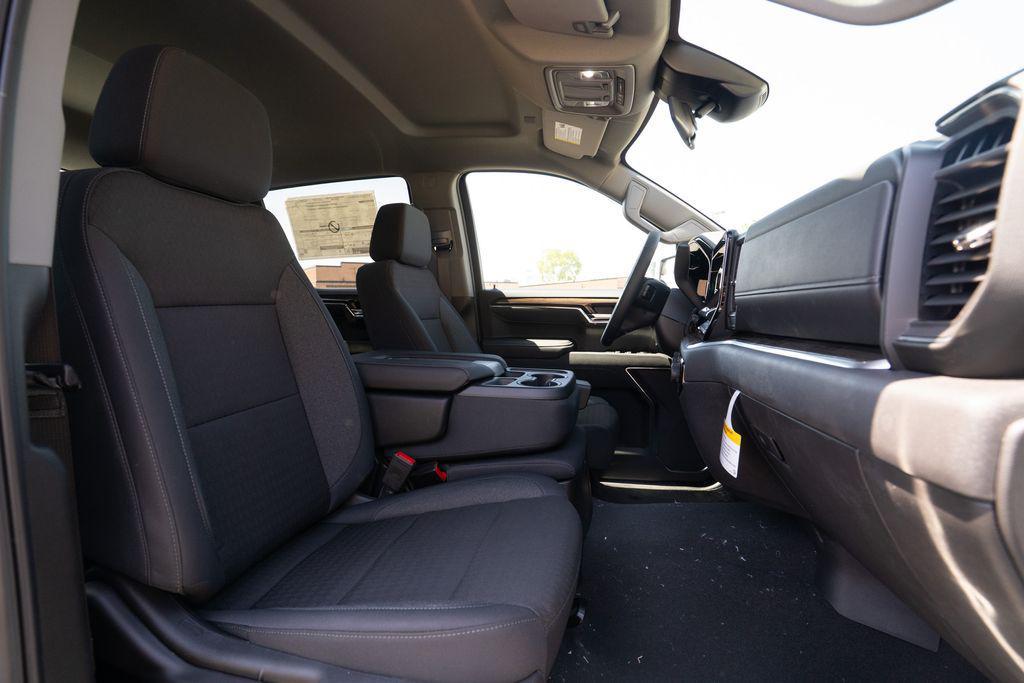 new 2025 Chevrolet Silverado 1500 car, priced at $47,095