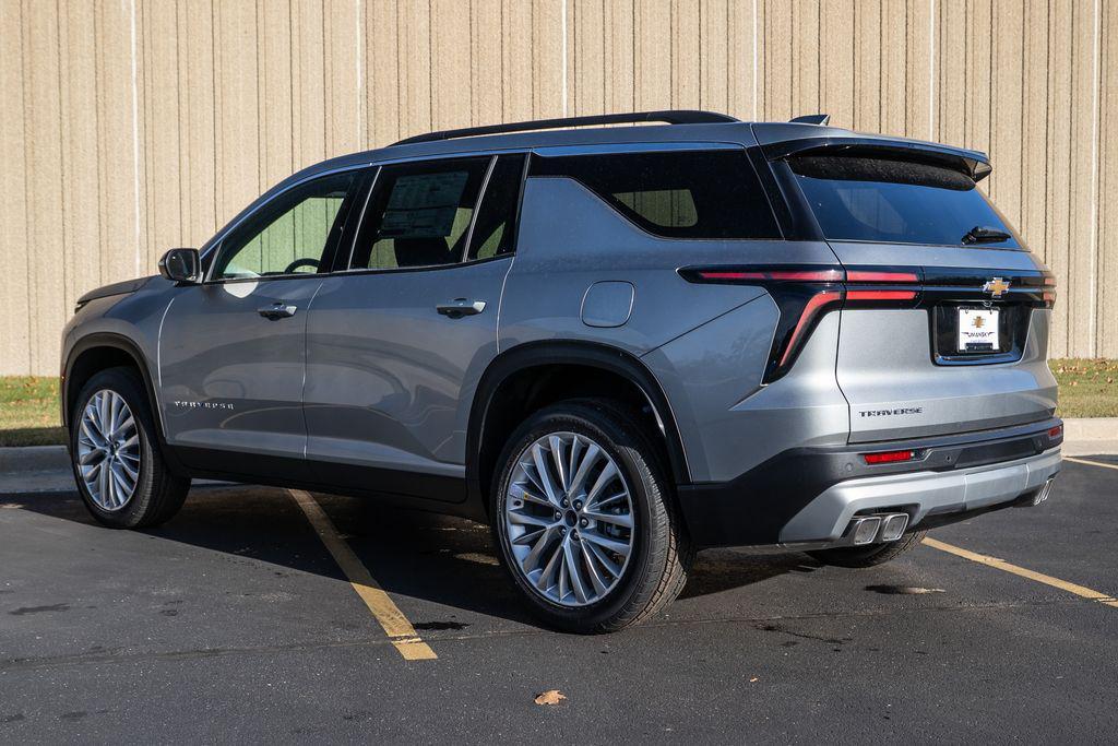 new 2026 Chevrolet Traverse car, priced at $42,894