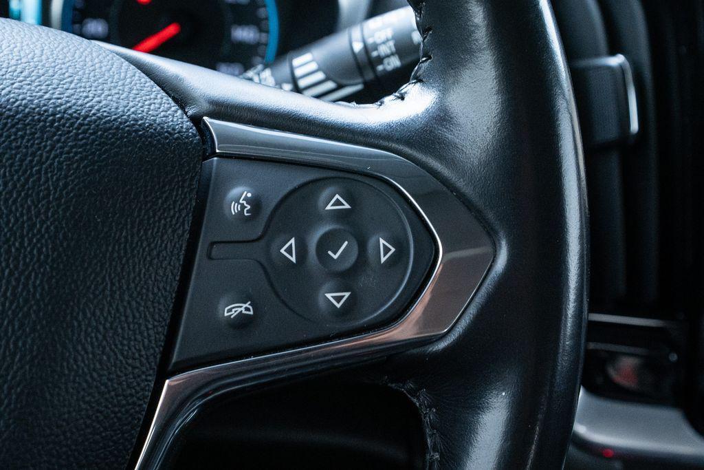 used 2019 Chevrolet Traverse car, priced at $17,398