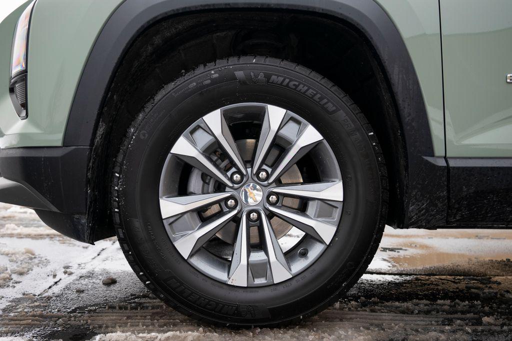 used 2026 Chevrolet Equinox car, priced at $29,905