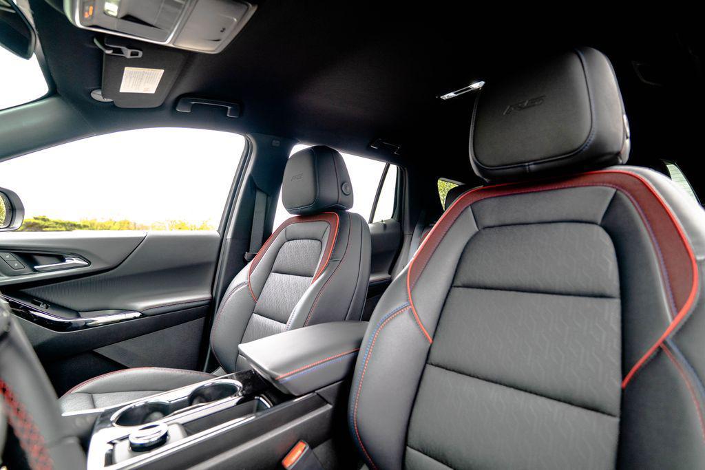 new 2026 Chevrolet Equinox car, priced at $34,136