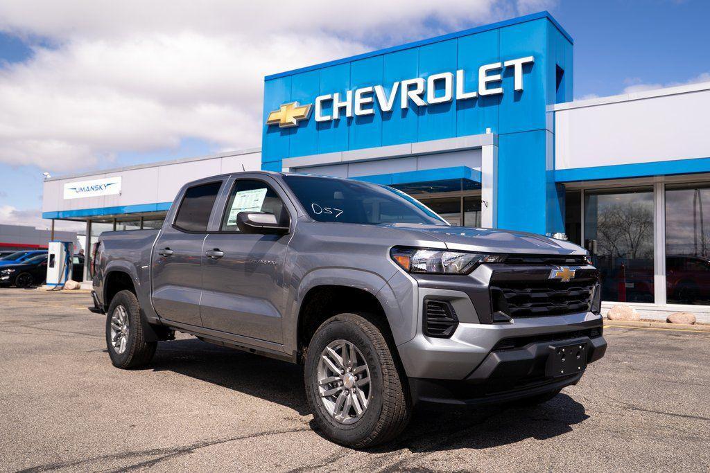 new 2025 Chevrolet Colorado car, priced at $34,953