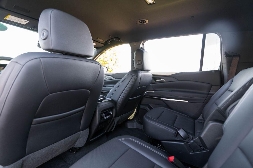 used 2025 Chevrolet Traverse car, priced at $38,880