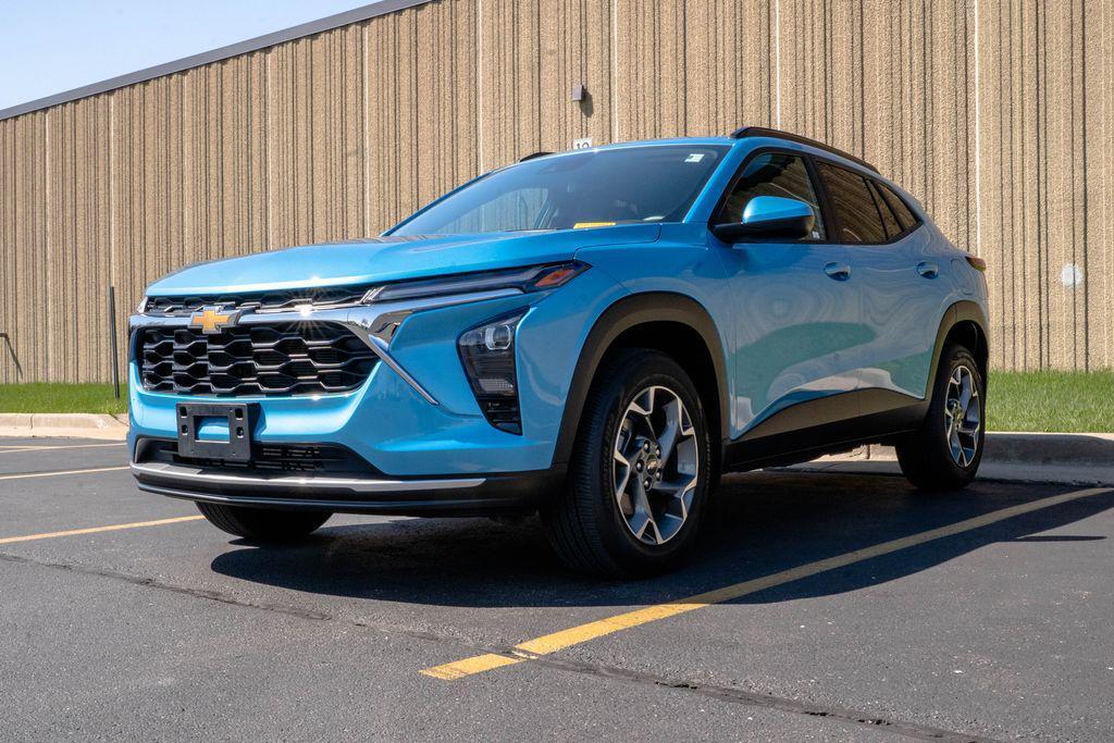 used 2025 Chevrolet Trax car, priced at $22,952
