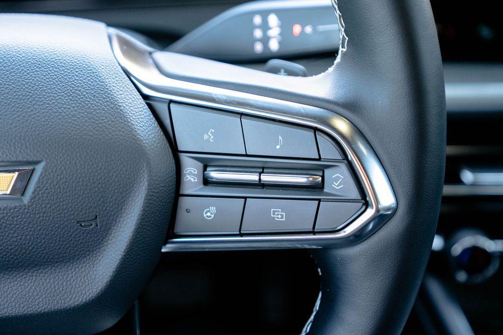 used 2025 Chevrolet Traverse car, priced at $39,339