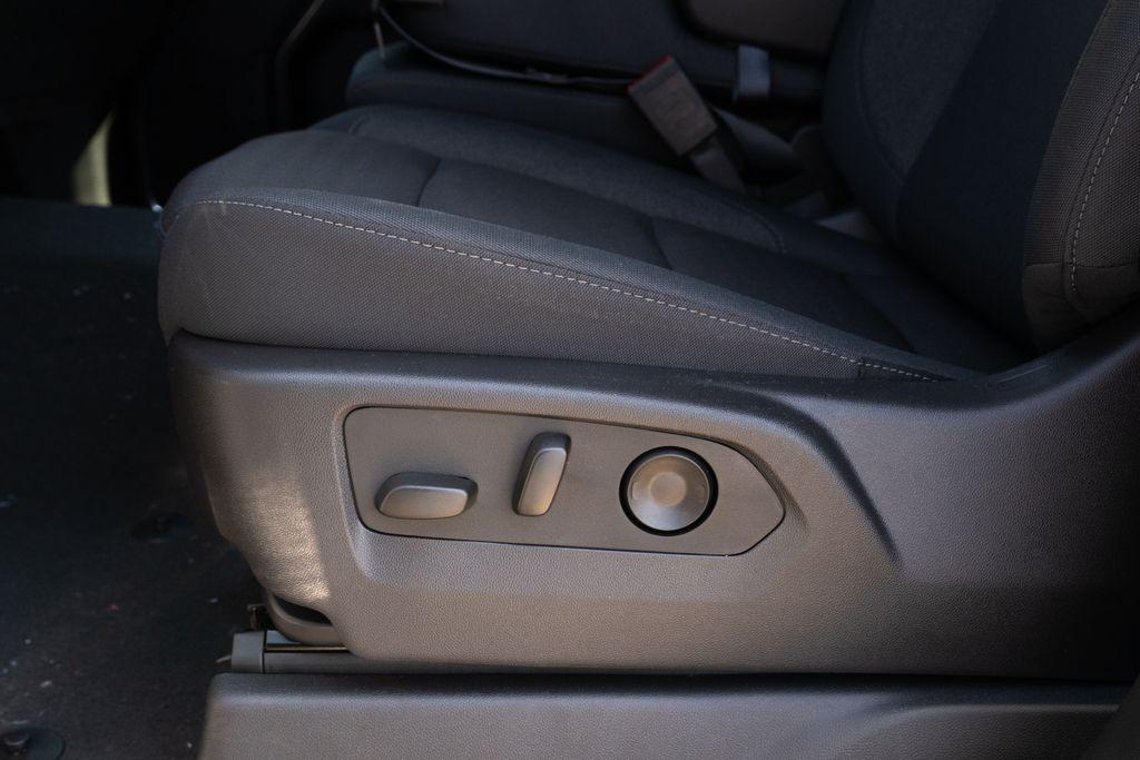 new 2025 Chevrolet Silverado 1500 car, priced at $46,317