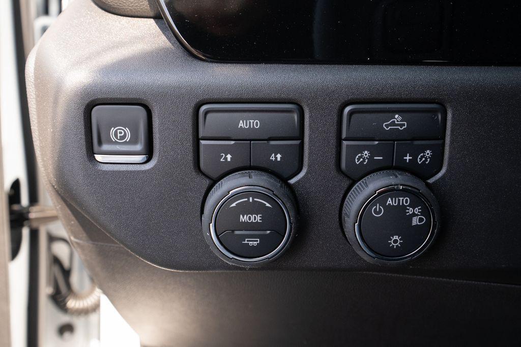 new 2025 Chevrolet Silverado 1500 car, priced at $46,317