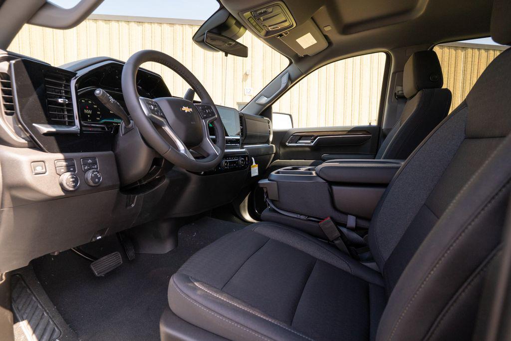 new 2025 Chevrolet Silverado 1500 car, priced at $46,317