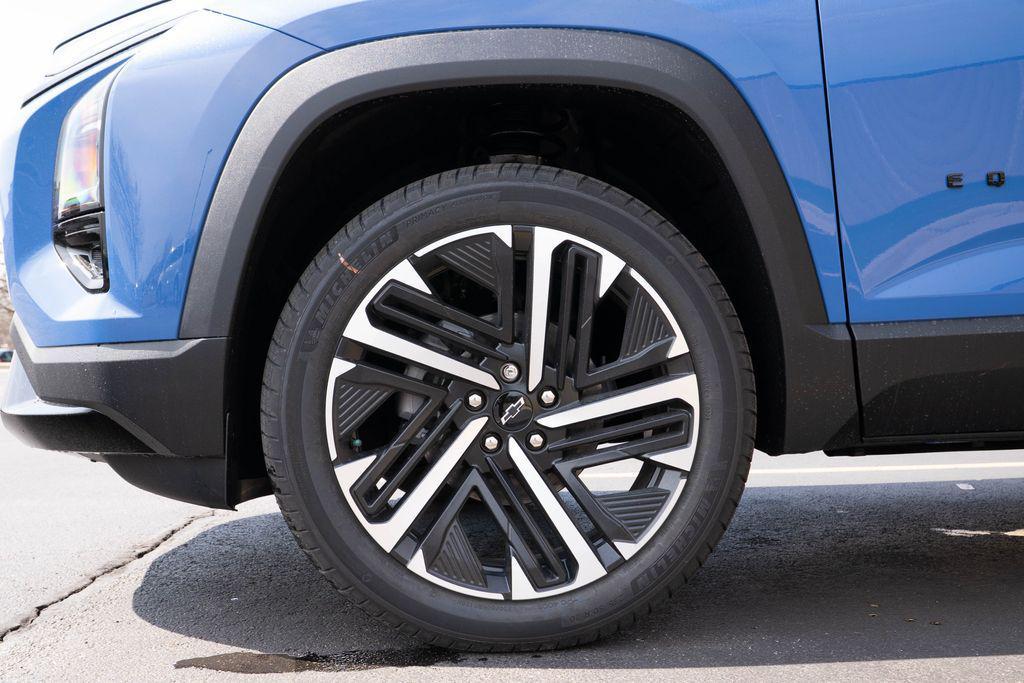 new 2026 Chevrolet Equinox car, priced at $35,477