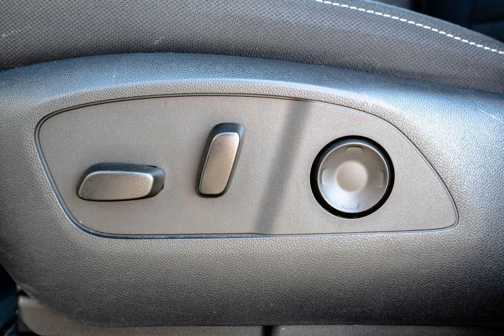 used 2024 Chevrolet Traverse car, priced at $33,913
