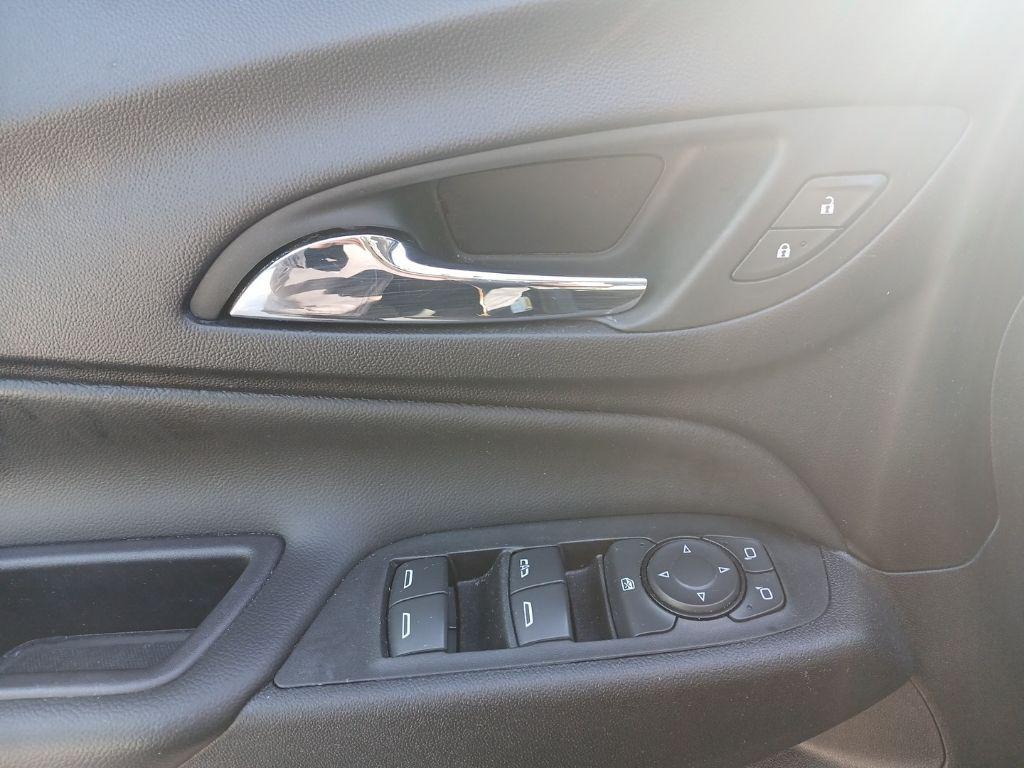 used 2023 Chevrolet Equinox car, priced at $24,716