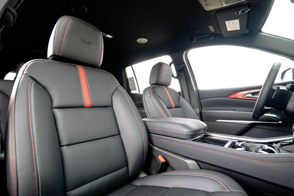 new 2026 Chevrolet Traverse car, priced at $57,258