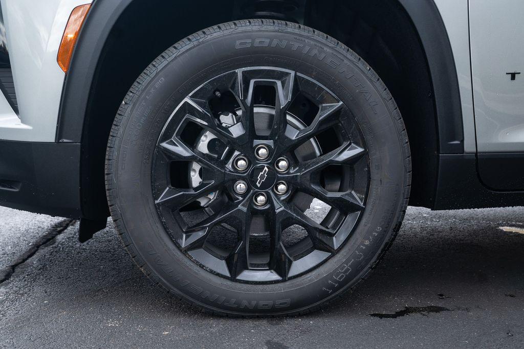 new 2026 Chevrolet Traverse car, priced at $41,605