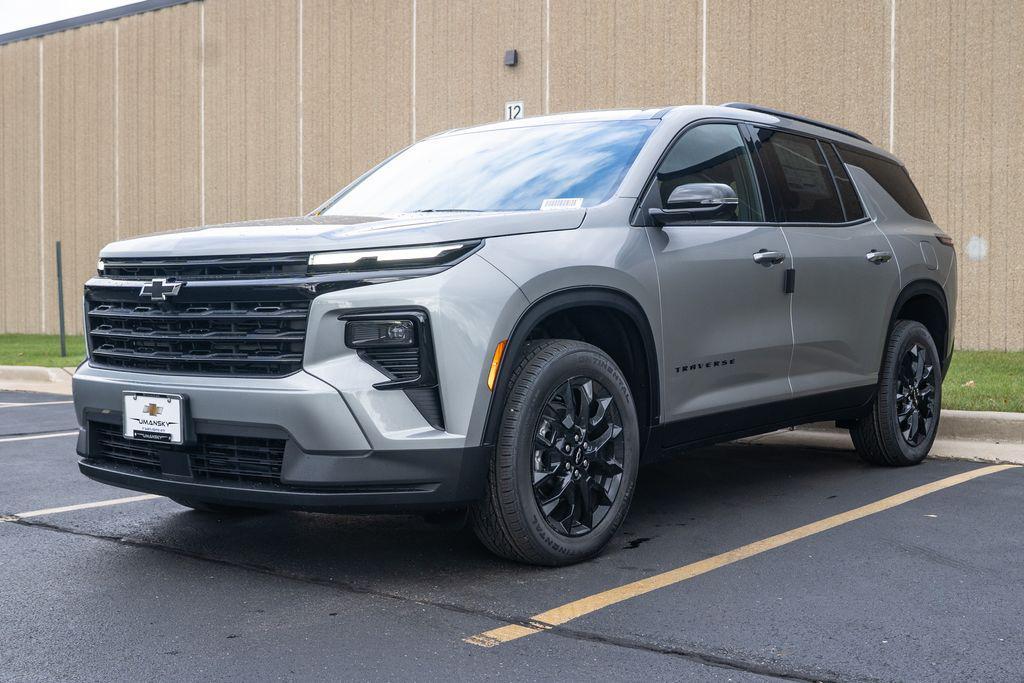 new 2026 Chevrolet Traverse car, priced at $41,605