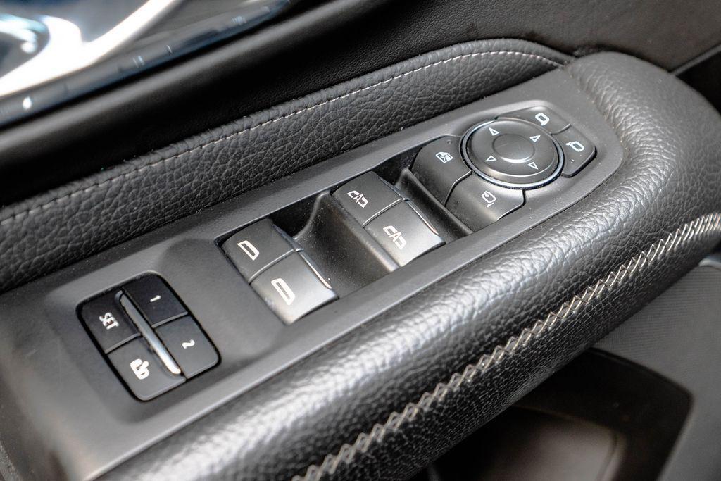 used 2023 GMC Yukon car, priced at $60,285