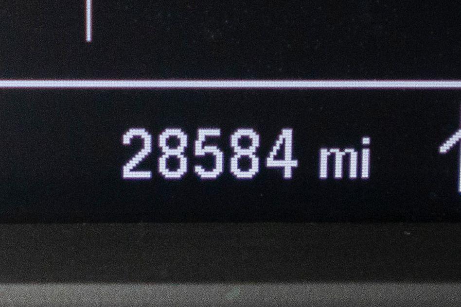 used 2022 Chevrolet Traverse car, priced at $25,998