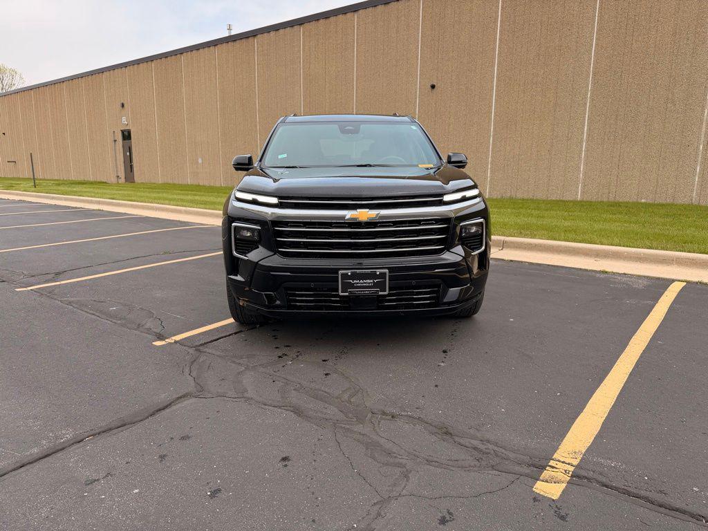 used 2025 Chevrolet Traverse car, priced at $52,477