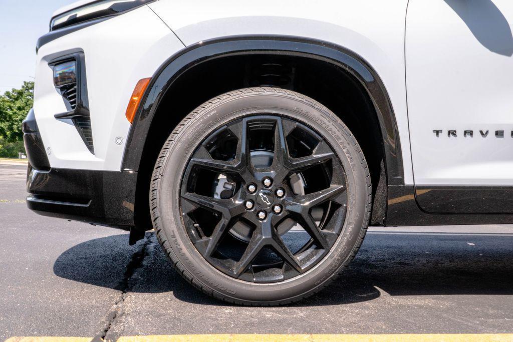 new 2026 Chevrolet Traverse car, priced at $58,575