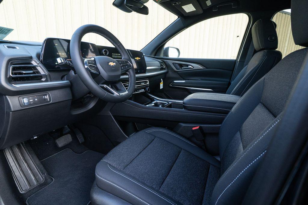 new 2026 Chevrolet Traverse car, priced at $42,894