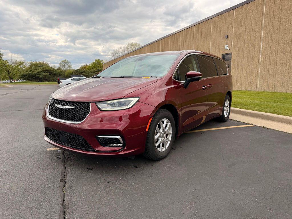 used 2023 Chrysler Pacifica car, priced at $24,097