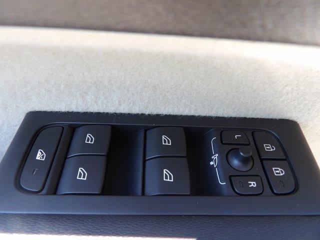 used 2024 Volvo XC40 car, priced at $32,275