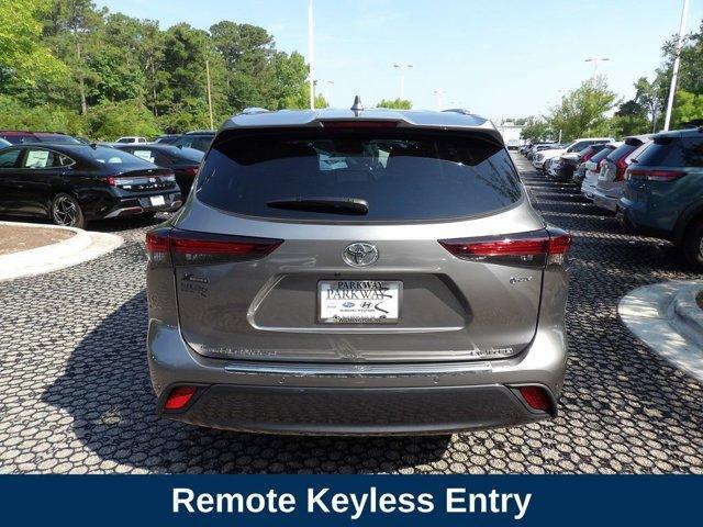 used 2025 Toyota Highlander Hybrid car, priced at $54,576