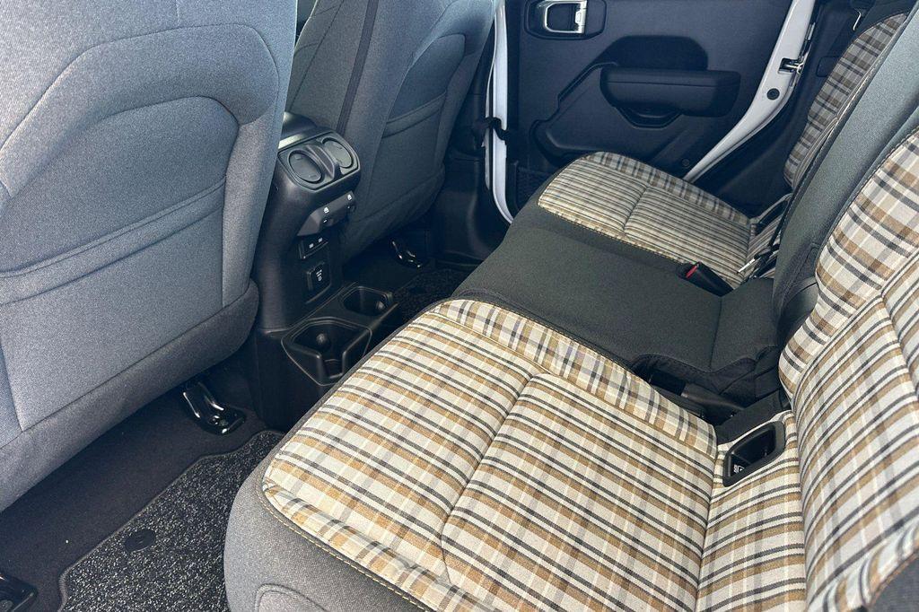 new 2026 Jeep Gladiator car, priced at $45,951