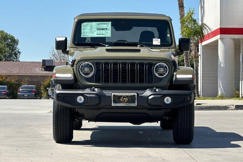 new 2026 Jeep Gladiator car, priced at $41,701
