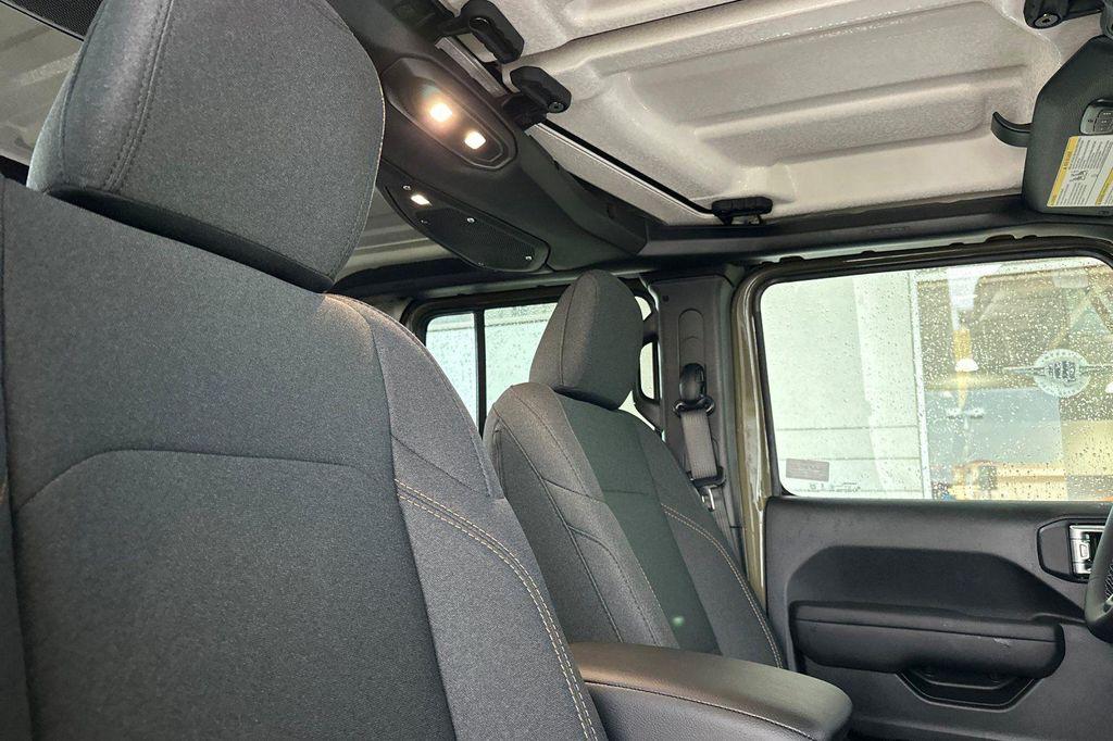 new 2026 Jeep Gladiator car, priced at $43,596
