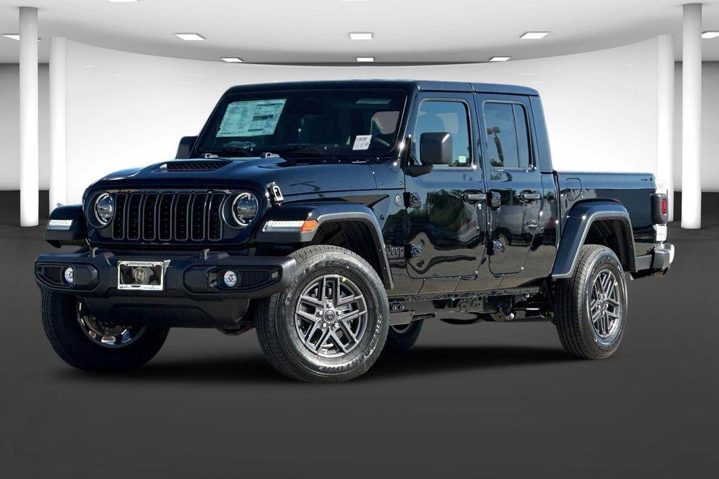 new 2026 Jeep Gladiator car, priced at $43,596